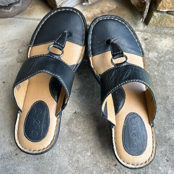 BOC Born black leather thong t strap sandal Sz-7M. C - Picture 9 of 11